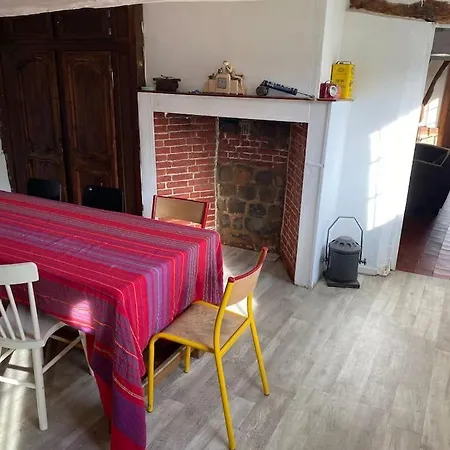 Belle Longère Normande, Cheminée Et Jardin Arboré *