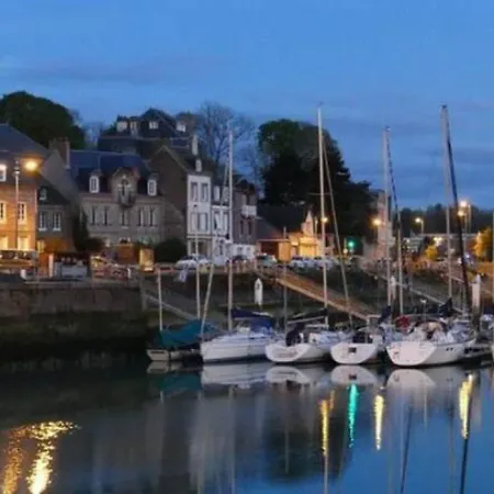Belle Longère Normande, Cheminée Et Jardin Arboré *