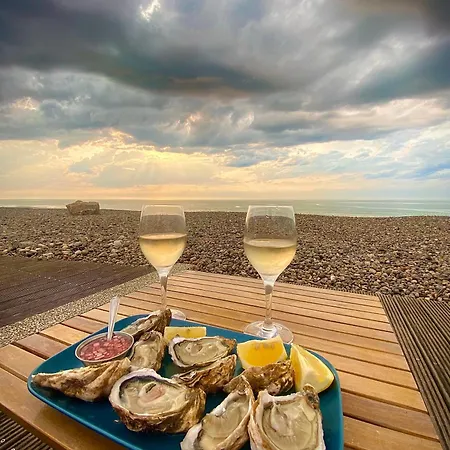 Belle Longère Normande, Cheminée Et Jardin Arboré Canville-les-Deux-Églises