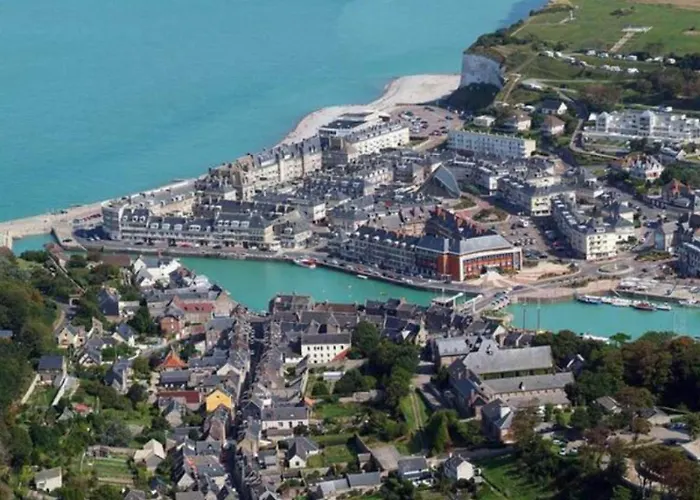 Σπίτι διακοπών Belle Longere Normande, Cheminee Et Jardin Arbore