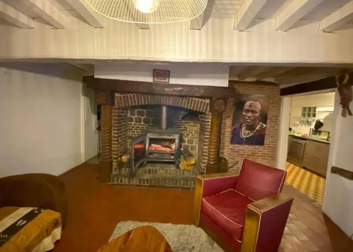 Σπίτι διακοπών Belle Longere Normande, Cheminee Et Jardin Arbore