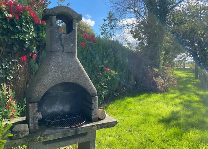 Σπίτι διακοπών Belle Longere Normande, Cheminee Et Jardin Arbore