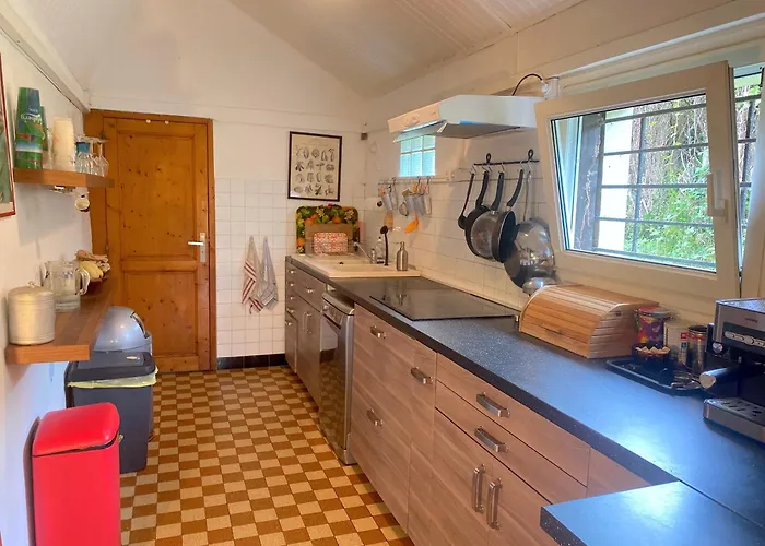 Σπίτι διακοπών Belle Longere Normande, Cheminee Et Jardin Arbore